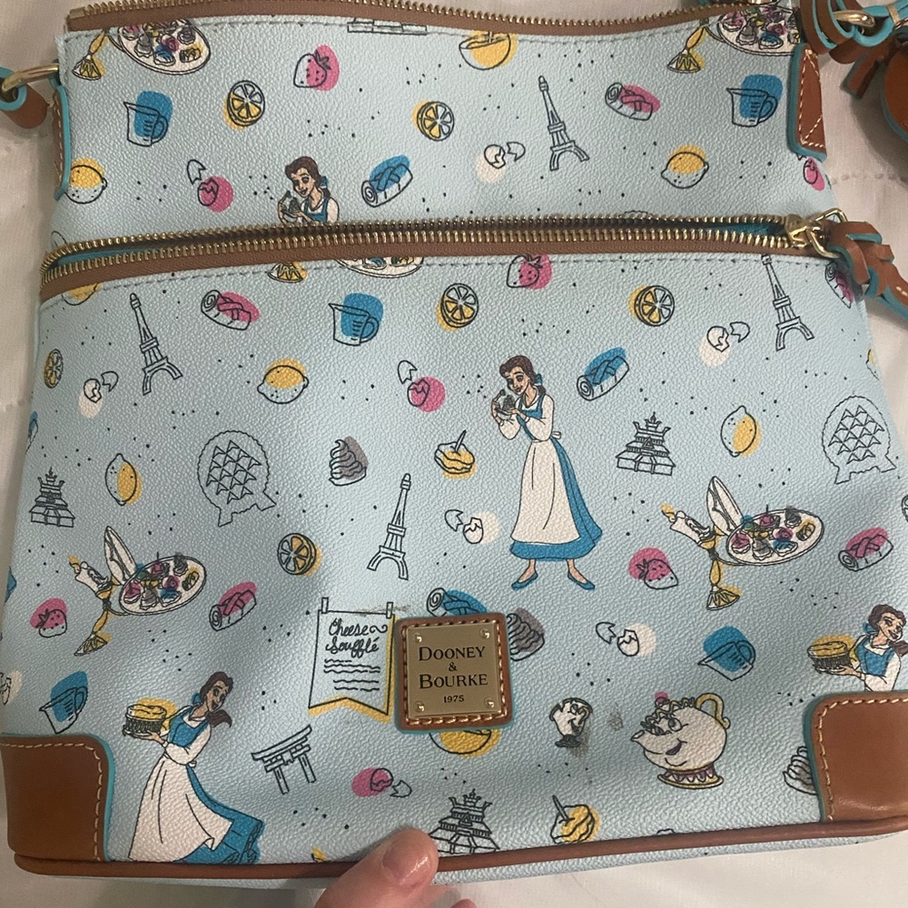 2021 food and wine disney Dooney and bourke crossbody